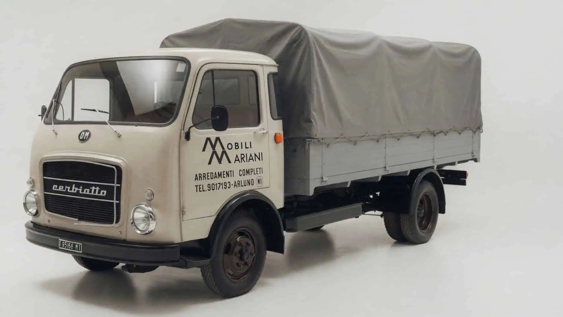 OM Cerbiatto anni '60 di Mobili Mariani — Arredamenti Completi, Tel. 9017193 Arluno