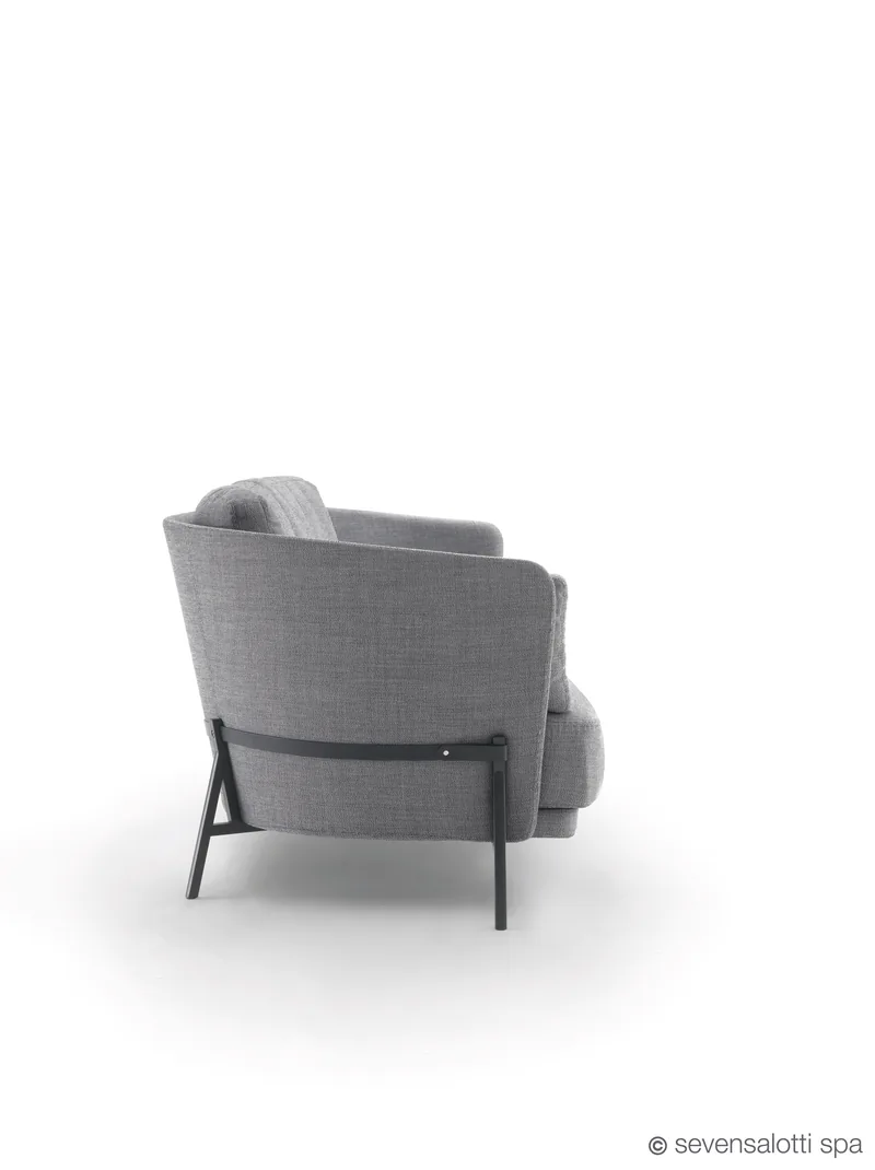 Divano Cradle Arflex grigio visto di lato