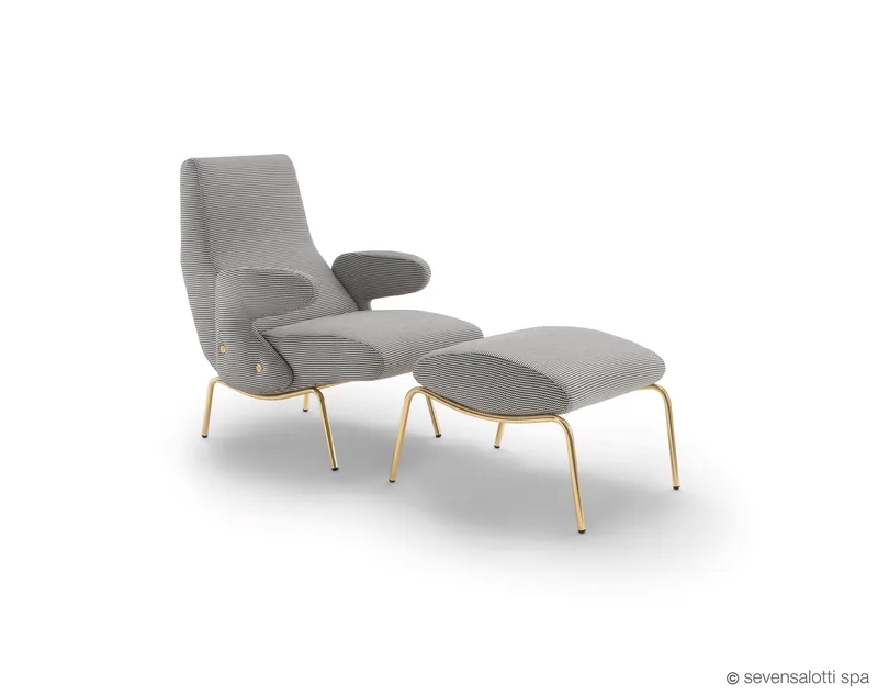 Poltrona Delfino Arflex grigia con pouf, base dorata
