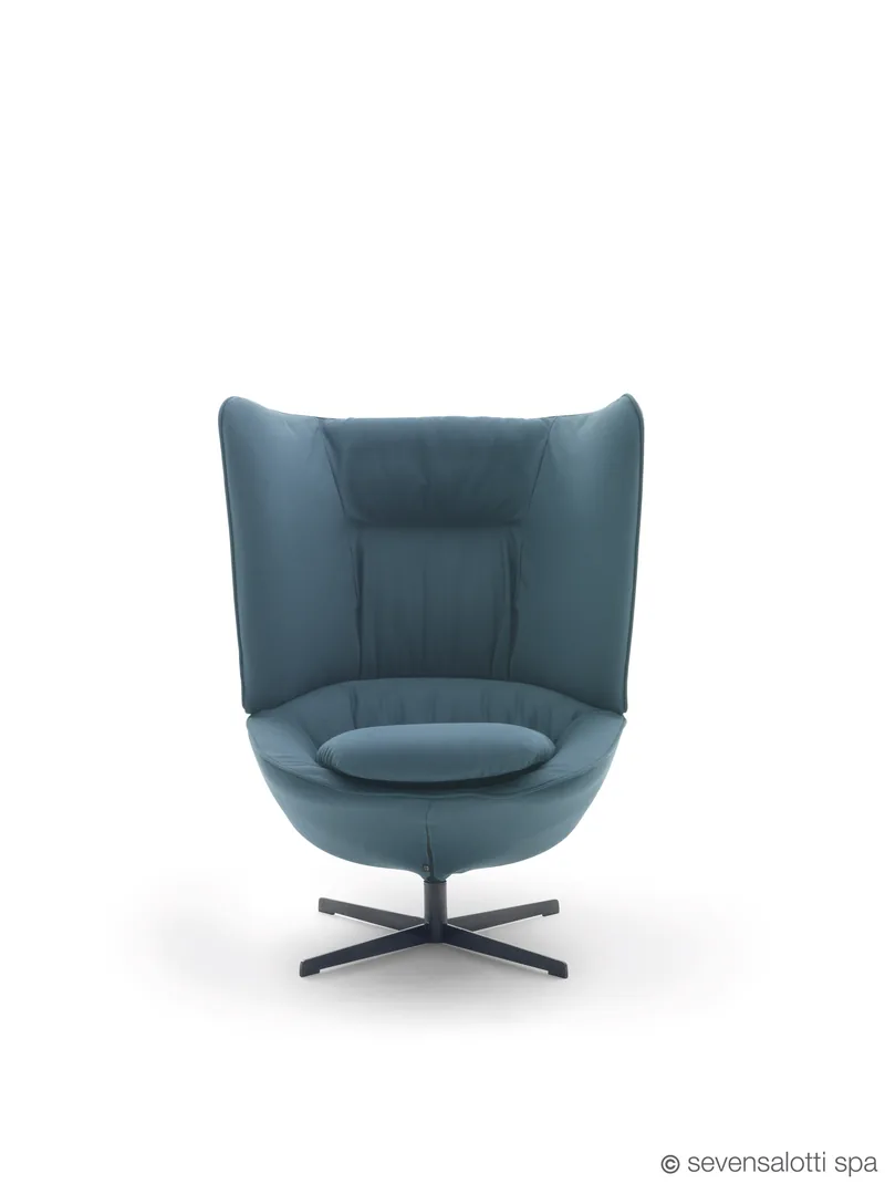 Poltrona Ladle Arflex alta azzurro petrolio con base girevole a razze, vista frontale