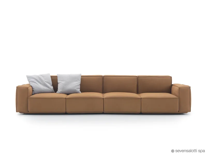 Divano Marechiaro Arflex quattro posti, color cuoio