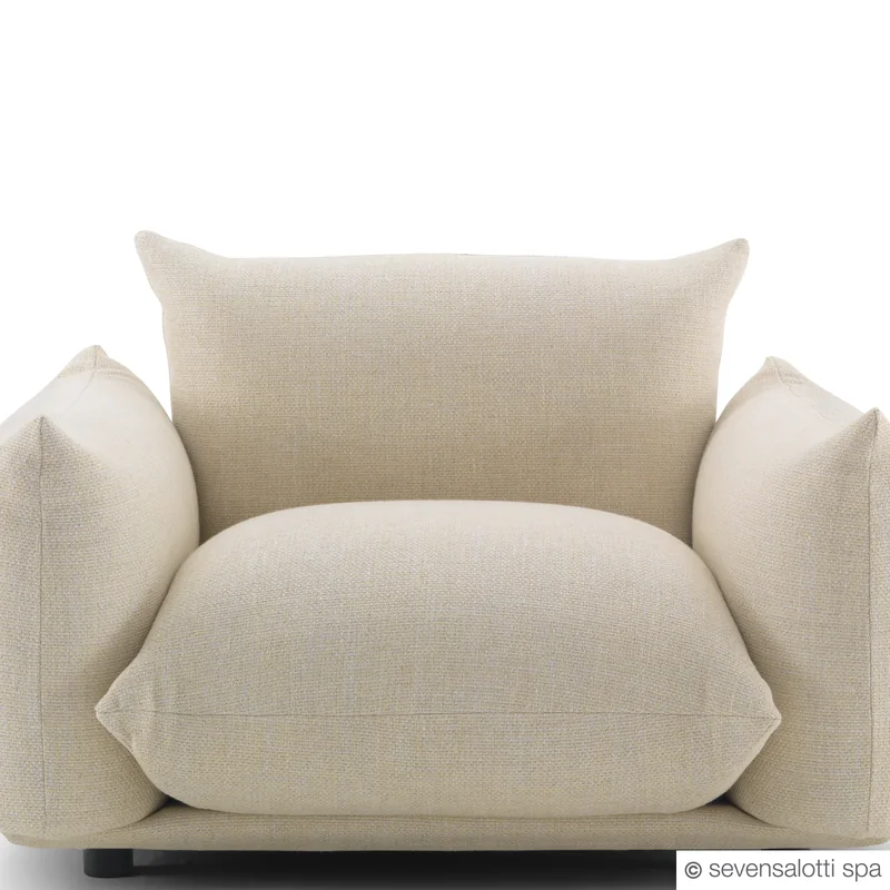 Detail of the Arflex Marenco sofa: armchair, back and armrests, ivory
