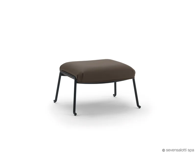 Poggiapiedi Solice Arflex grigio talpa con struttura in ferro nero