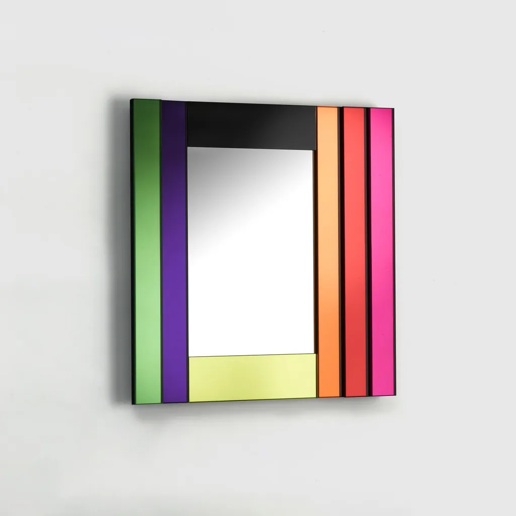 Specchio Gli Specchi di Dioniso di Glas Italia con cornice a righe colorate