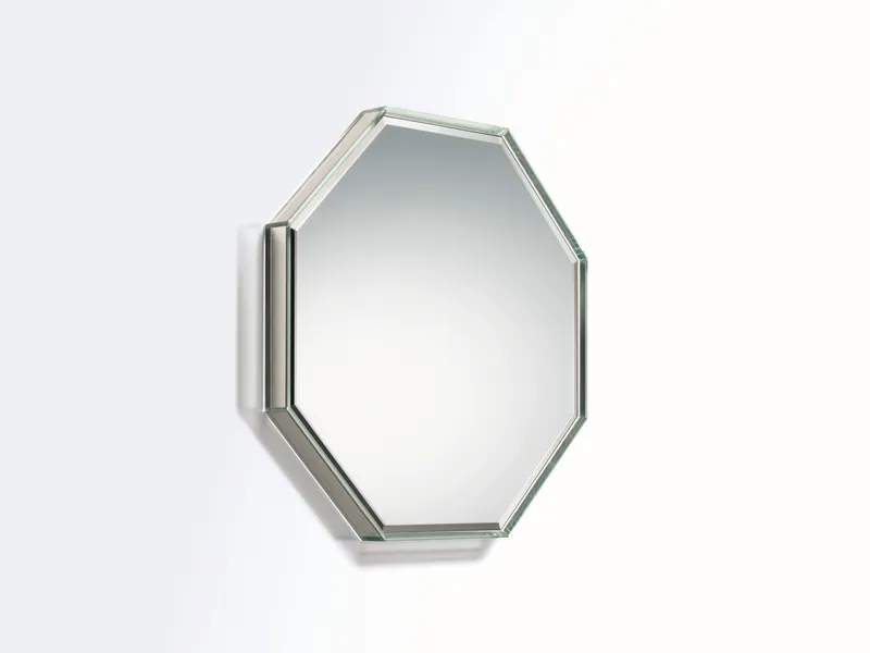 Specchio ottagonale Prism Mirror di Glas Italia con cornice in cristallo sfaccettato